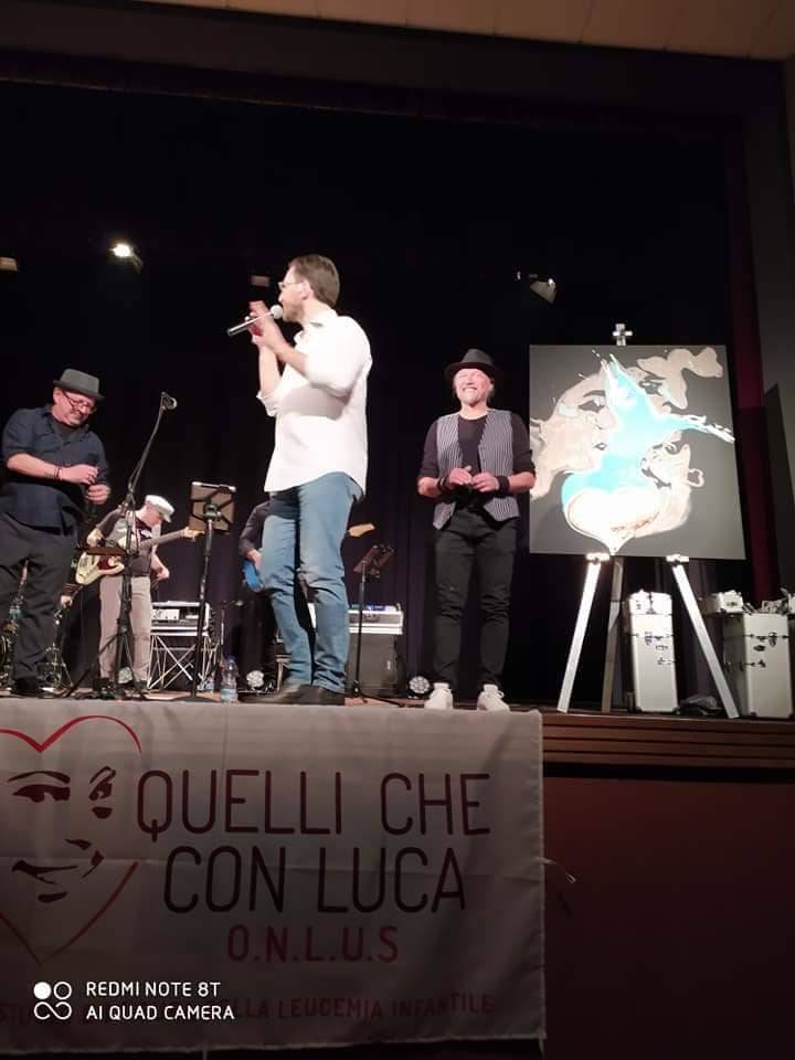 Quelli che con Luca riempie il teatro di Uboldo