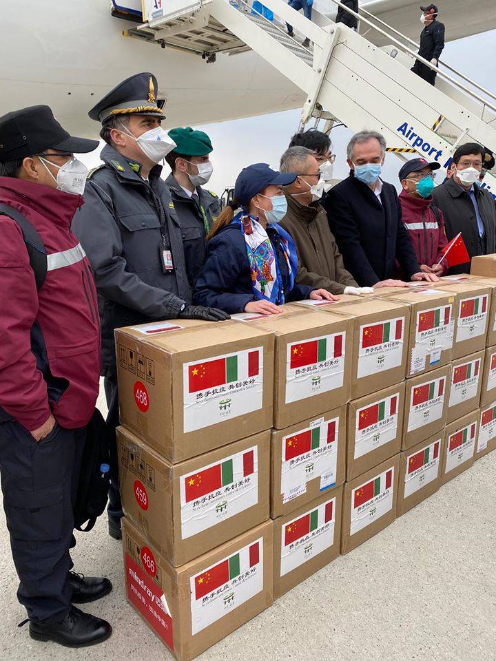 China Eastern Airlines atterra a Malpensa con gli aiuti contro il coronavirus