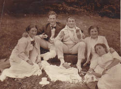 Cernobbio - Mostra pic-nic storici a Villa Bernasconi