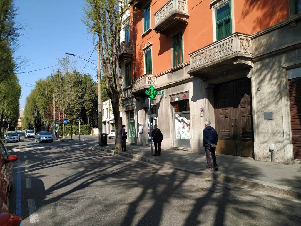 Primo giorno di distribuzione delle mascherine a Saronno