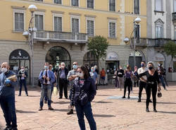 La protesta degli esercenti a Busto Arsizio