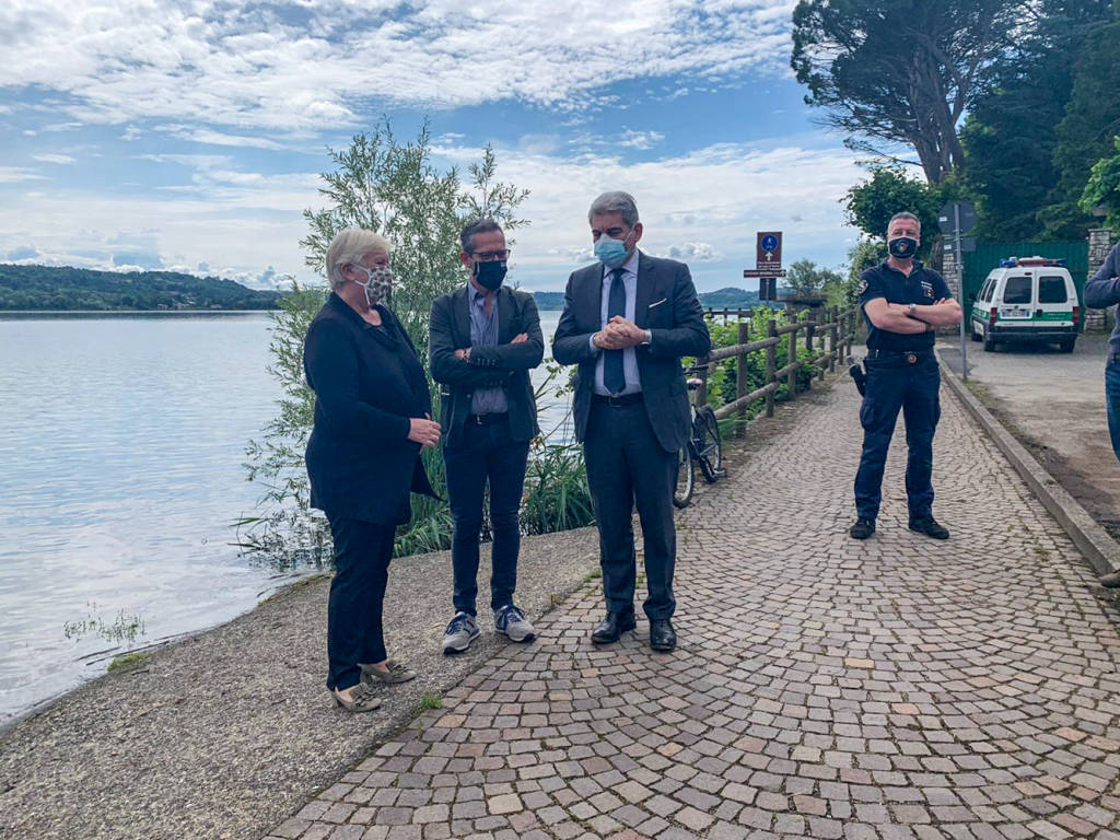 lago di varese attiva