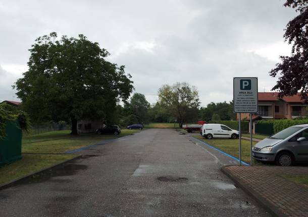 Parcheggi al parco Berrini di Ternate