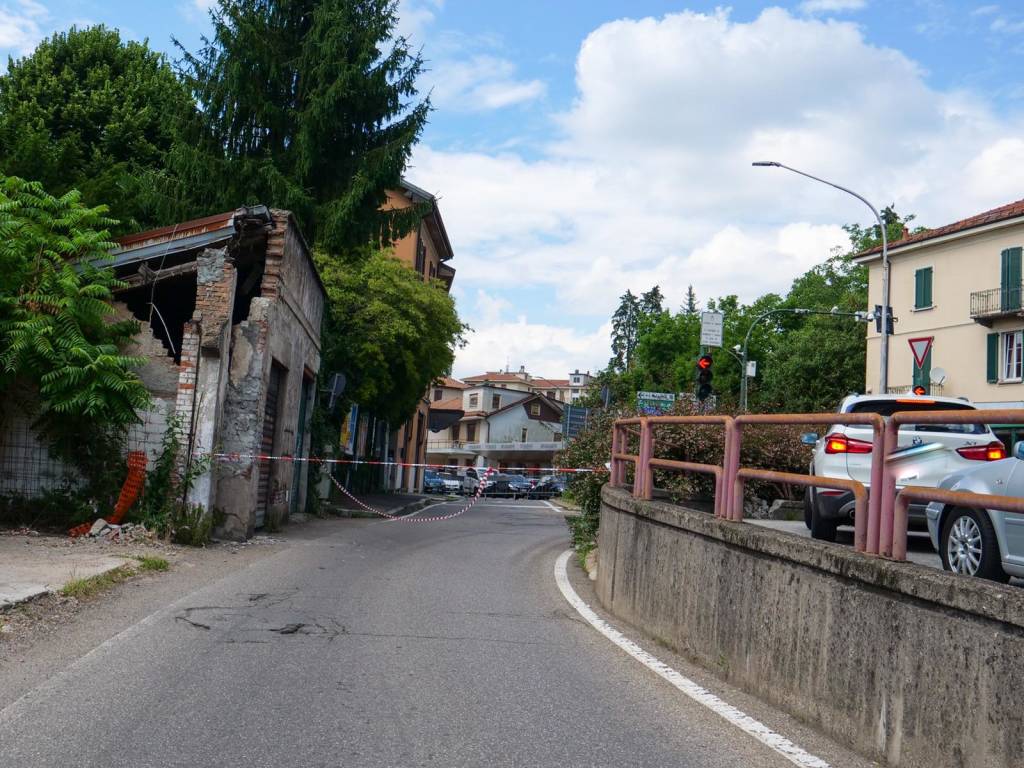 Edificio pericolante, chiusa una parte di via Gasparotto