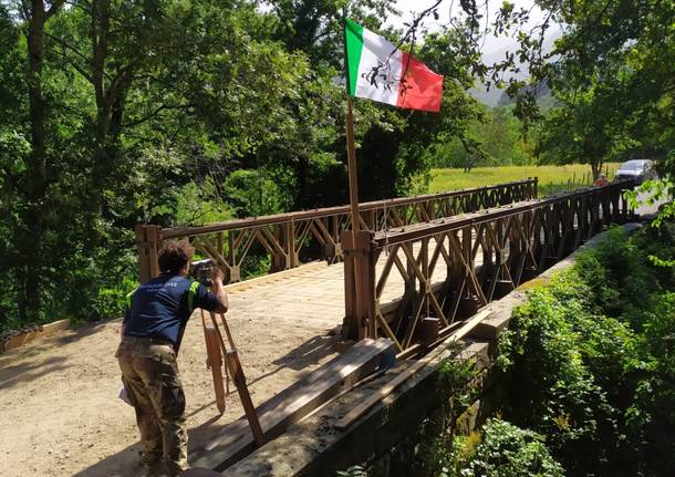 I genieri di Samarate ripristinano un ponte a Pontremoli