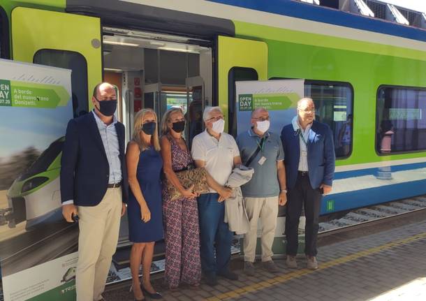 L'inaugurazione del treno Donizetti sulla tratta Milano-Luino