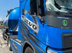 Incidente tra camion a Olginate di Besozzo