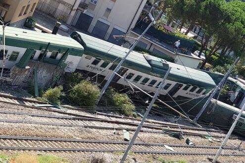 Treno deragliato Carnate Usmate