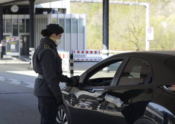 Guardia di Finanza dogana Como Brogeda 