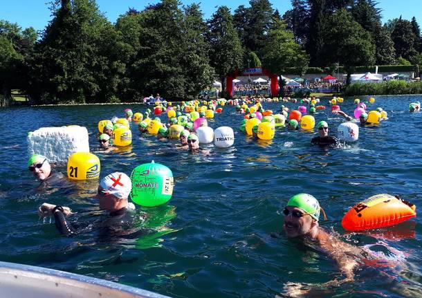 500 nuotatori sul Lago di Monate per l'Italian open water tour