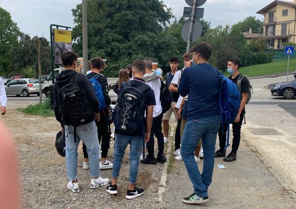 Primo giorno di scuola liceo Ferraris Varese