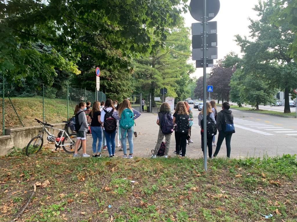 Ritorno a scuola nel quartiere di Masnago