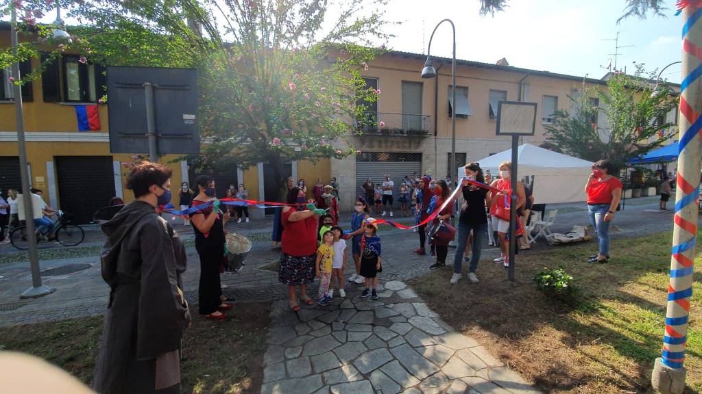 Taglio del nastro per il "Giardino delle Donne" a Rescaldina