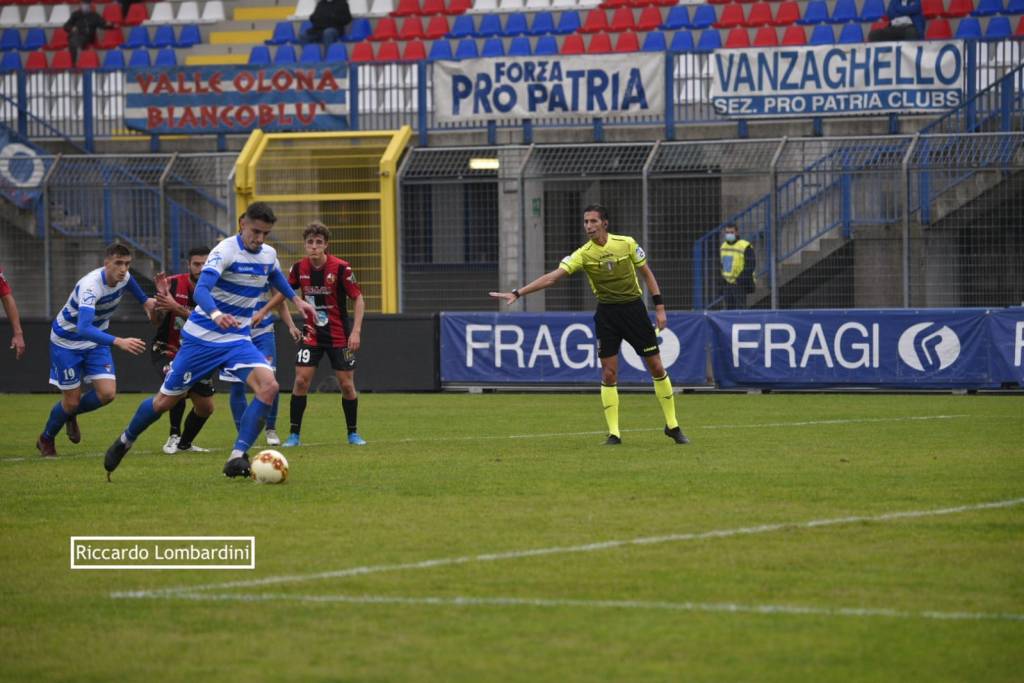 Calcio, Pro Patria - Lucchese