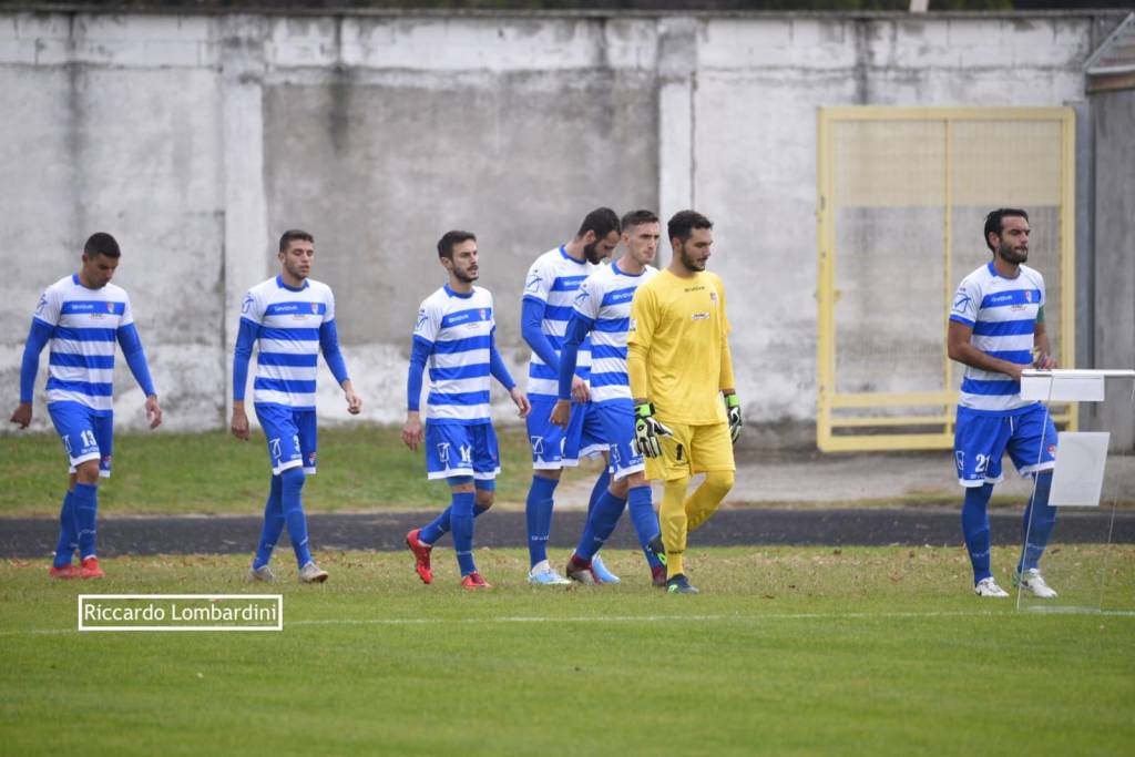 Calcio, Pro Patria - Lucchese