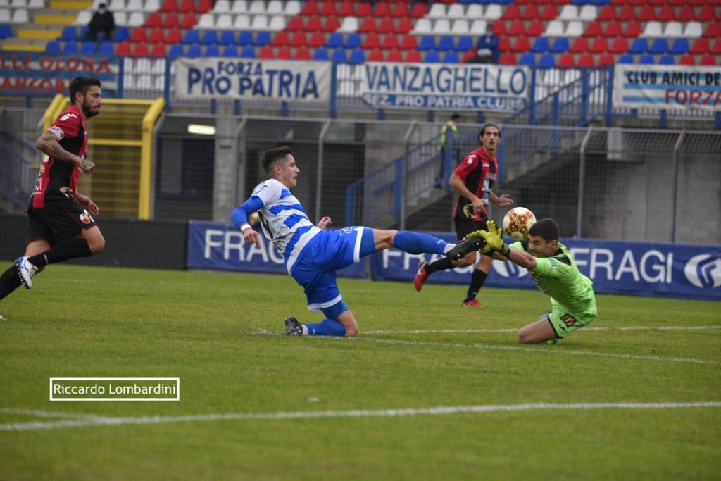 Calcio, Pro Patria - Lucchese