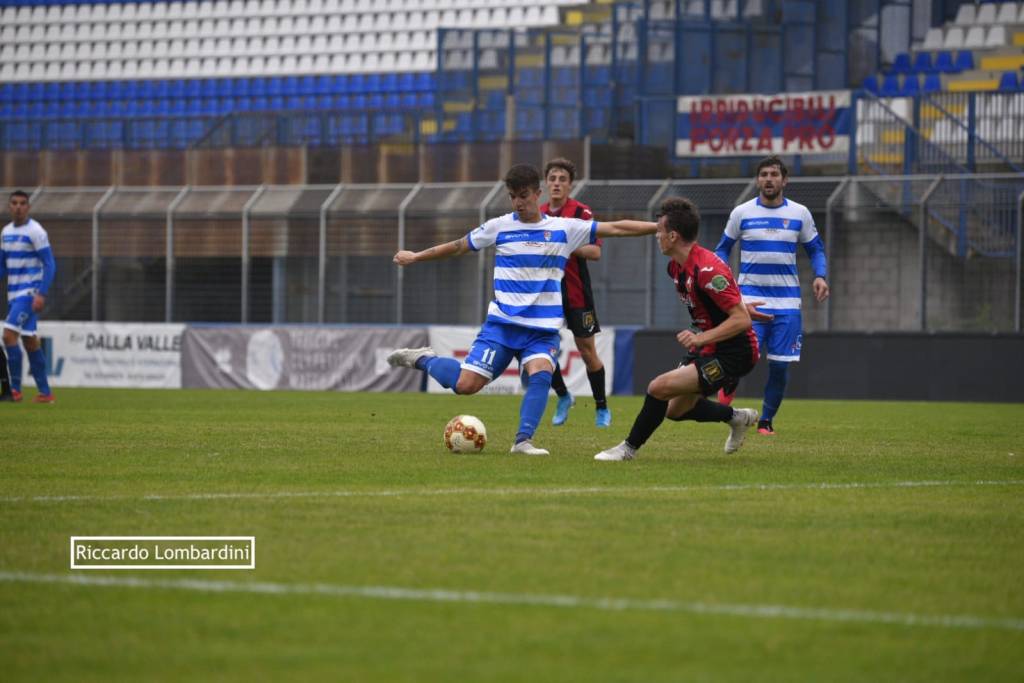 Calcio, Pro Patria - Lucchese