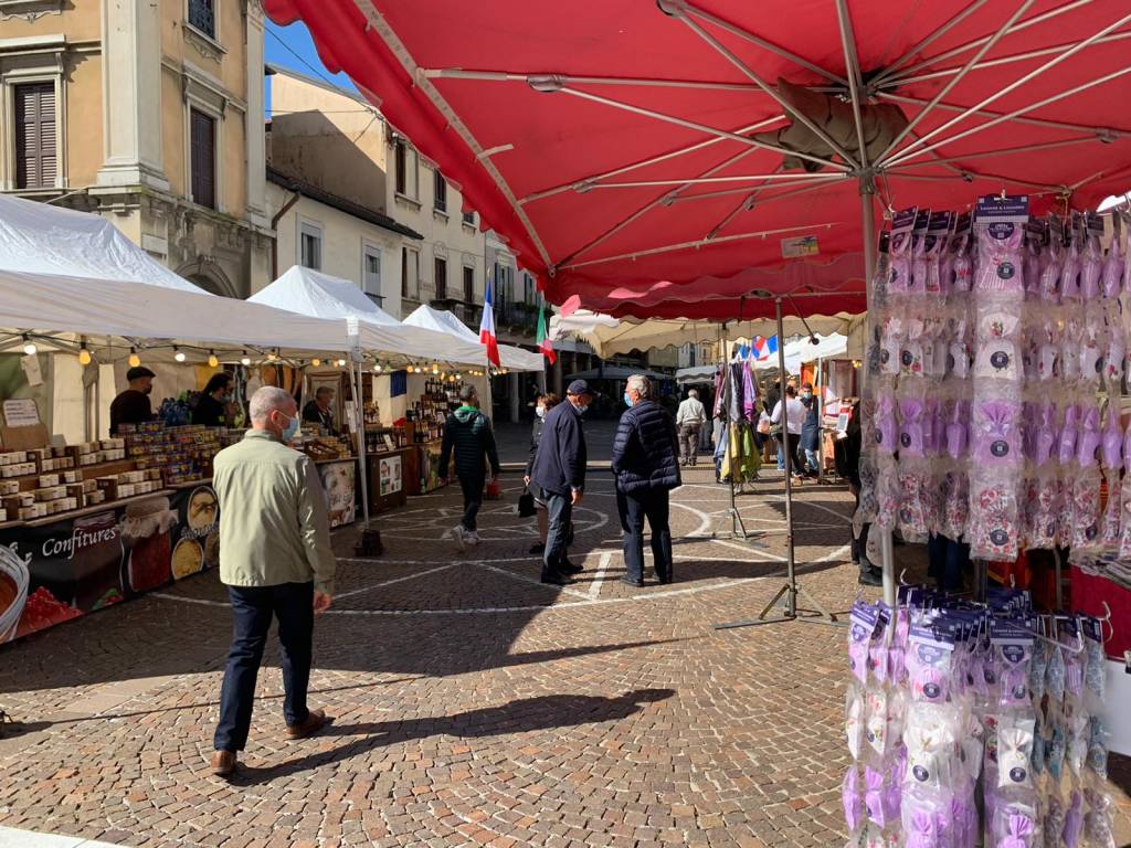 IL mercatino francese a Gallarate