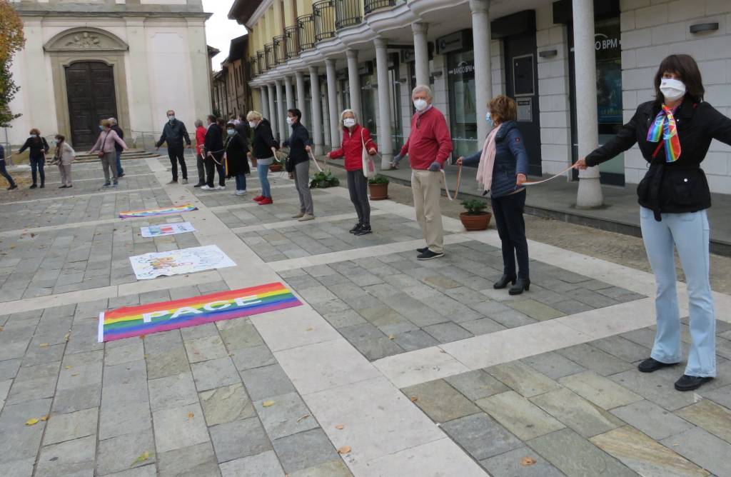 La catena per la Pace a Canegrate