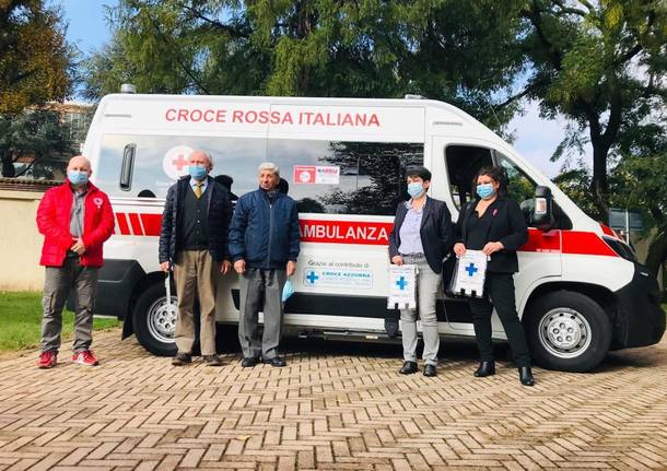 La Croce Azzurra consegna una nuova ambulanza alla Croce Rossa