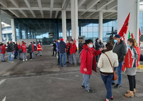 Presidio dei lavoratori del commercio a Malpensa