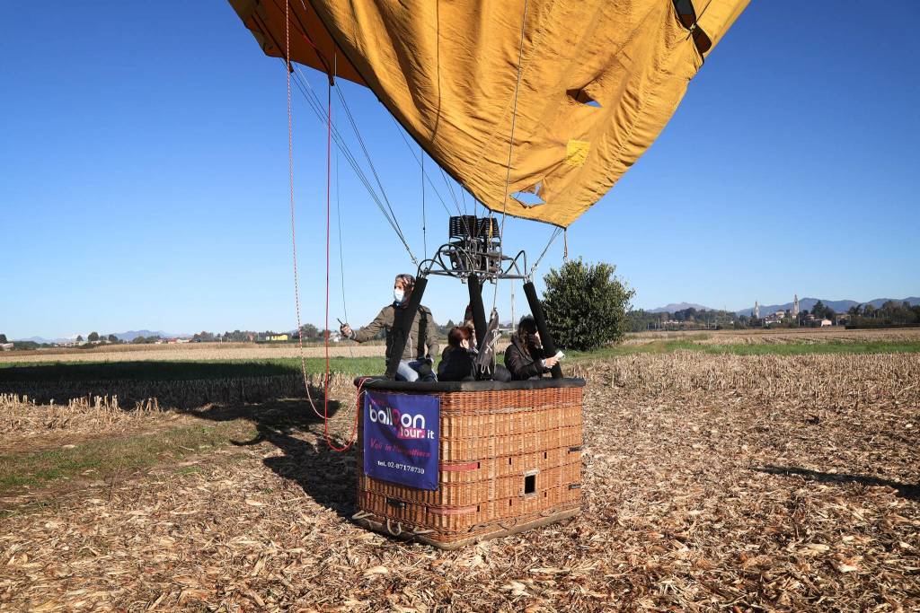 Una mongolfiera nei cieli di Lomazzo