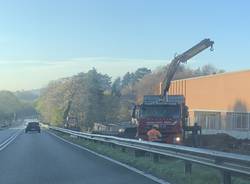 5 novembre, l'autostrada non è ancora chiusa