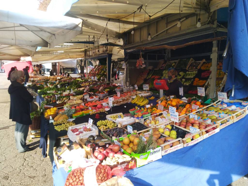 Legnano zona rossa, mercato