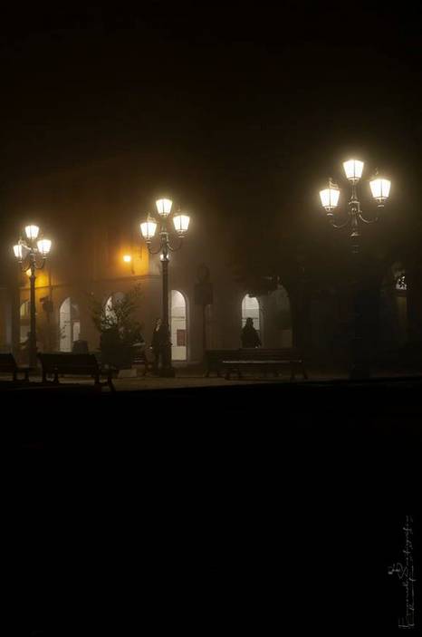 Saronno avvolta dalla nebbia (foto di Emanuele Santagostino)