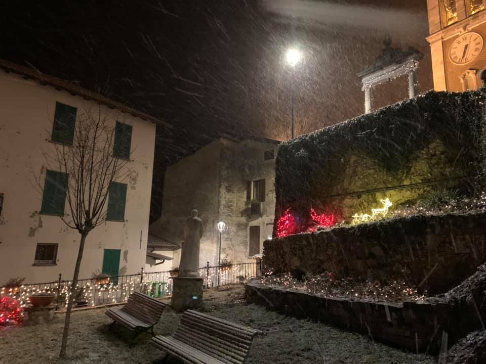 Nevicata notturna al Sacro Monte