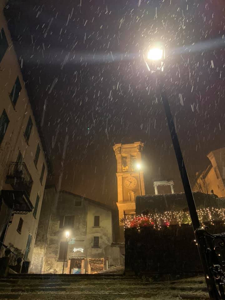 Nevicata notturna al Sacro Monte