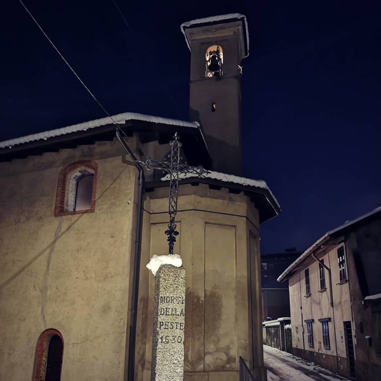 La neve dà vita al presepe del gruppo storico Sant Antoni da Saronn 