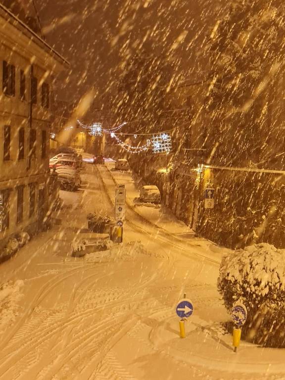 La neve imbianca i Comuni del Saronnese