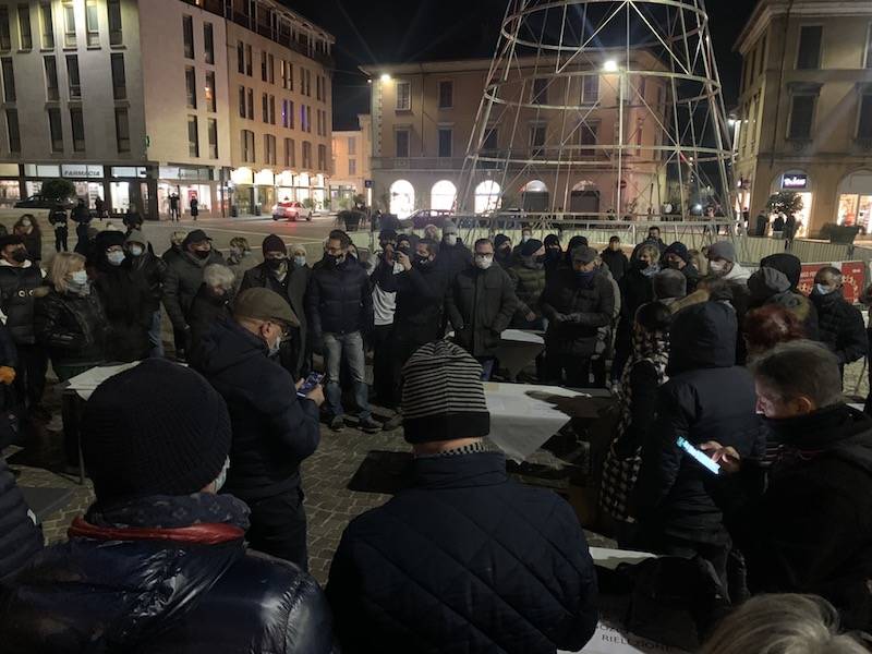 Protesta bar ristoranti Gallarate