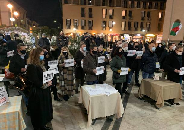 protesta commercianti busto arsizio covid