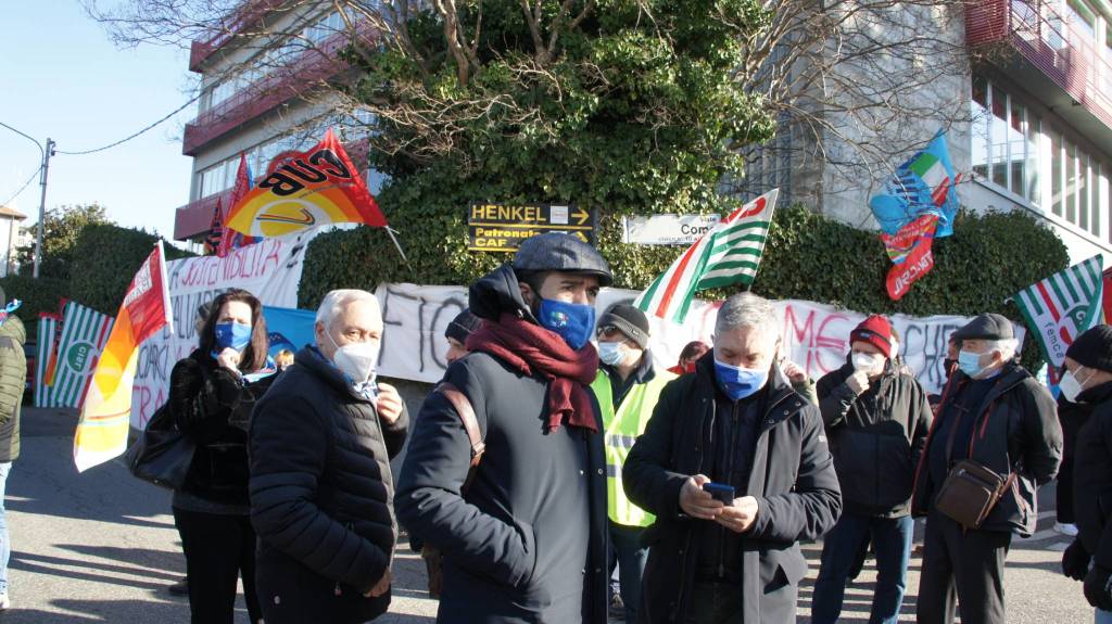 Chiusura Henkel di Lomazzo, i lavoratori: "Toglierci il lavoro significa toglierci la dignità"