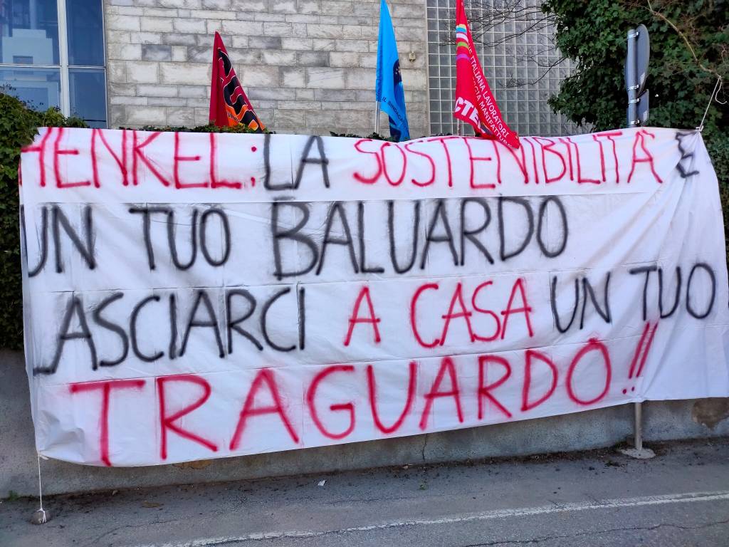Henkel di Lomazzo, sciopero davanti all'azienda