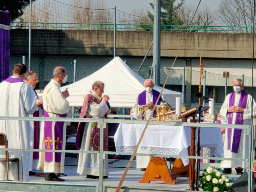 Limbiate dà l'ultimo saluto a Luca Attanasio, l'ambasciatore col sorriso