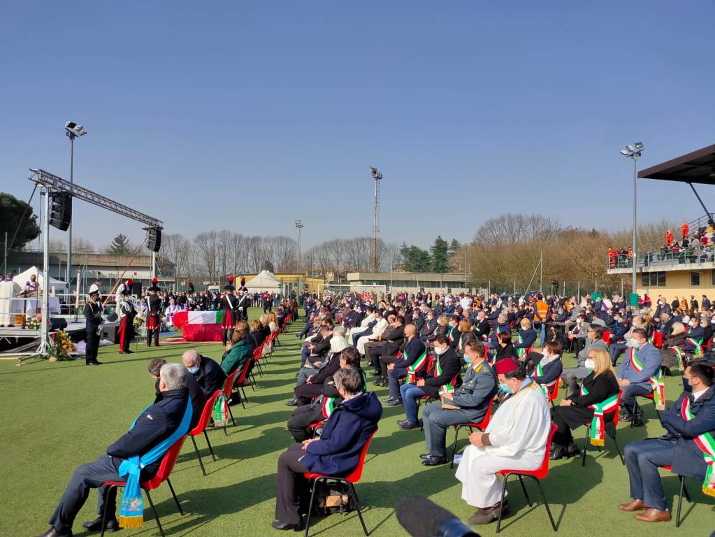 Limbiate dà l'ultimo saluto a Luca Attanasio, l'ambasciatore col sorriso