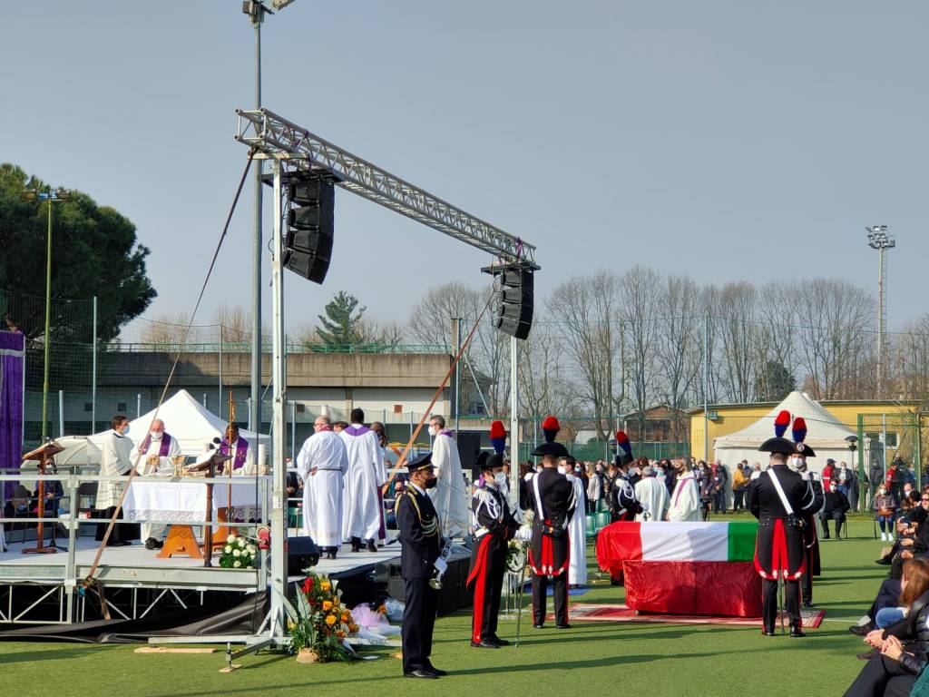 Limbiate dà l'ultimo saluto a Luca Attanasio, l'ambasciatore col sorriso