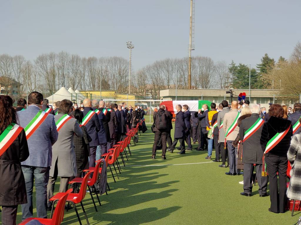 Limbiate dà l'ultimo saluto a Luca Attanasio, l'ambasciatore col sorriso