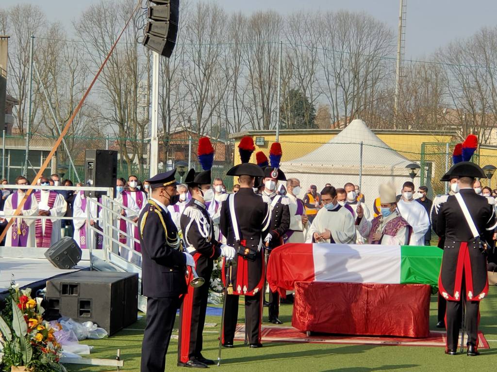 Limbiate dà l'ultimo saluto a Luca Attanasio, l'ambasciatore col sorriso