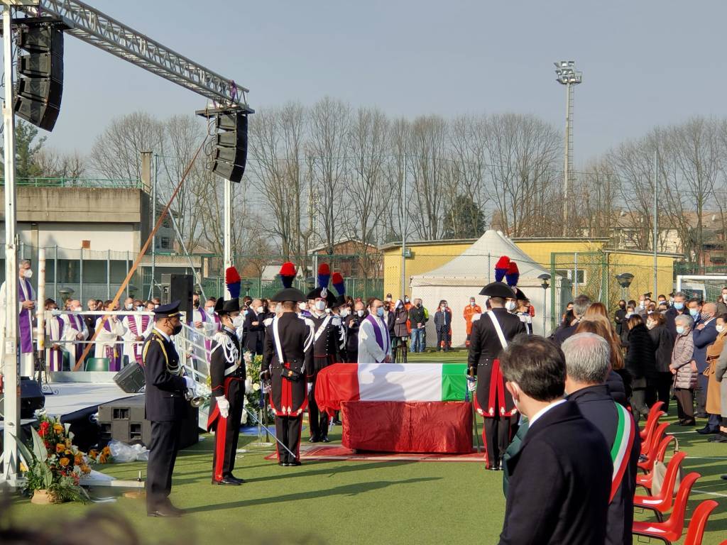 Limbiate dà l'ultimo saluto a Luca Attanasio, l'ambasciatore col sorriso