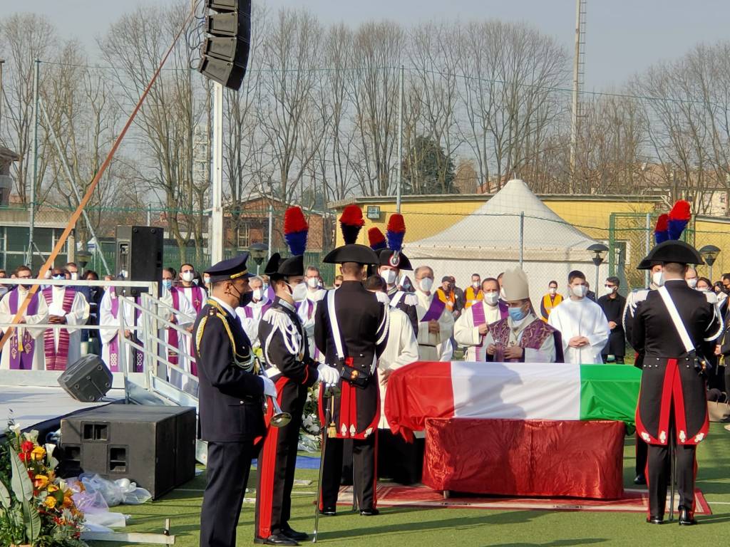 Limbiate dà l'ultimo saluto a Luca Attanasio, l'ambasciatore col sorriso