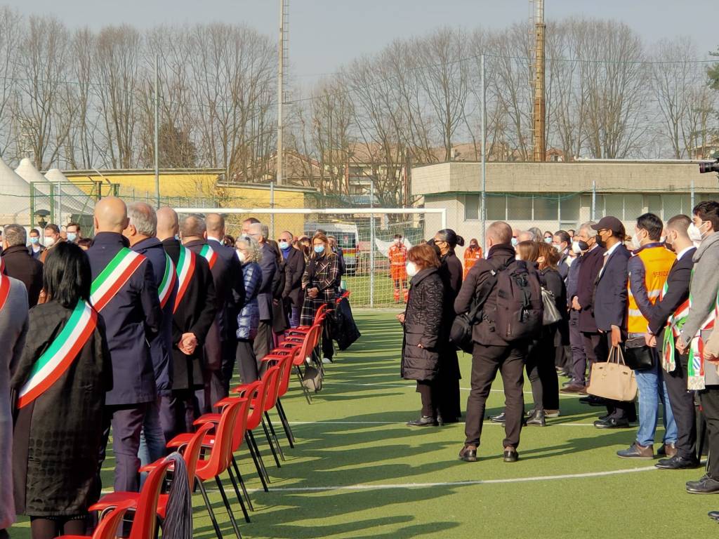 Limbiate dà l'ultimo saluto a Luca Attanasio, l'ambasciatore col sorriso