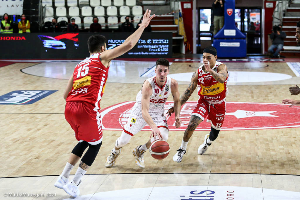 Openjobmetis Varese - Carpegna Prosciutto Pesaro 81-68