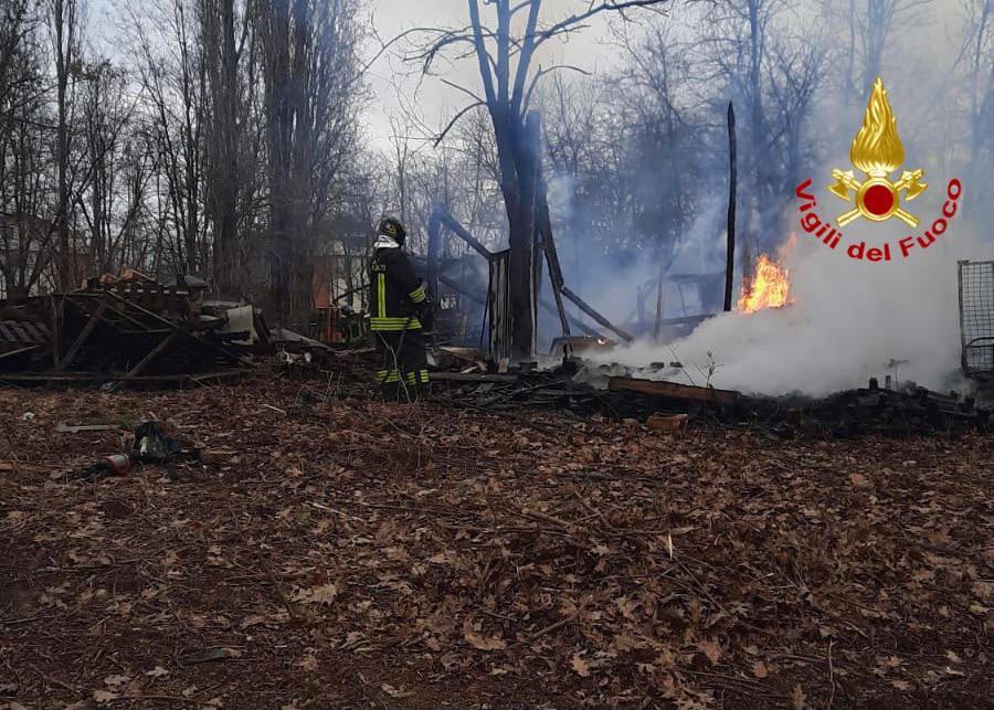 Incendio Cardano al campo 