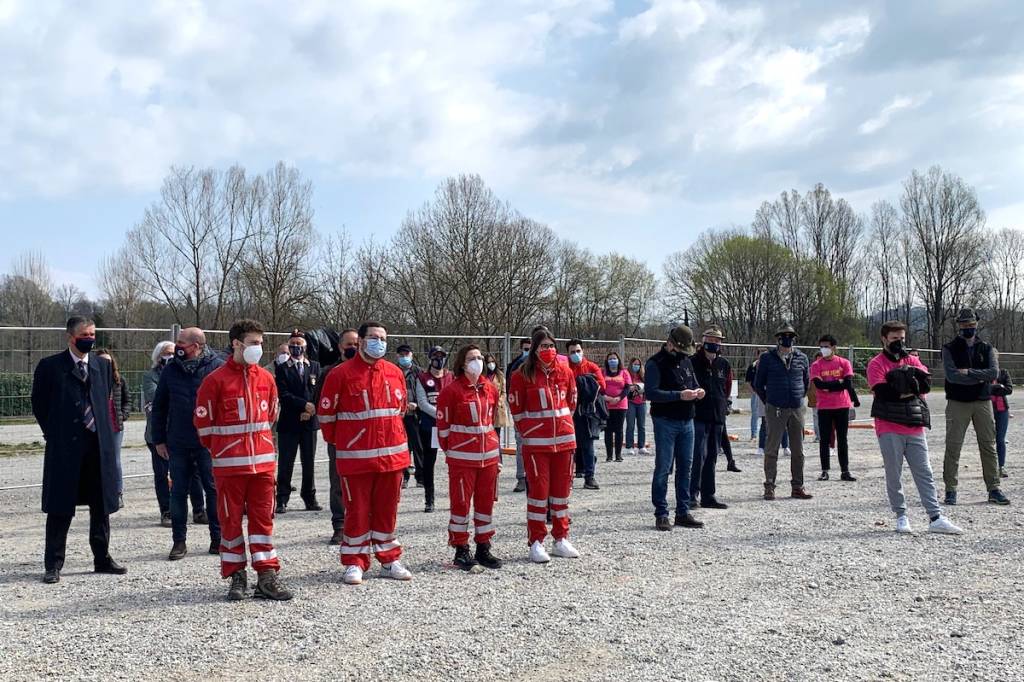 Varese - Incontro con i giovani volontari di "Ghe semm" alla Schiranna