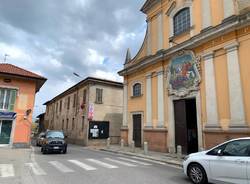 Bisuschio: piazza della chiesa