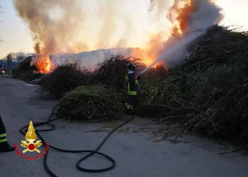 Incendio ad Angera